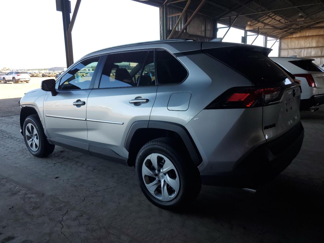 TOYOTA RAV4 LE