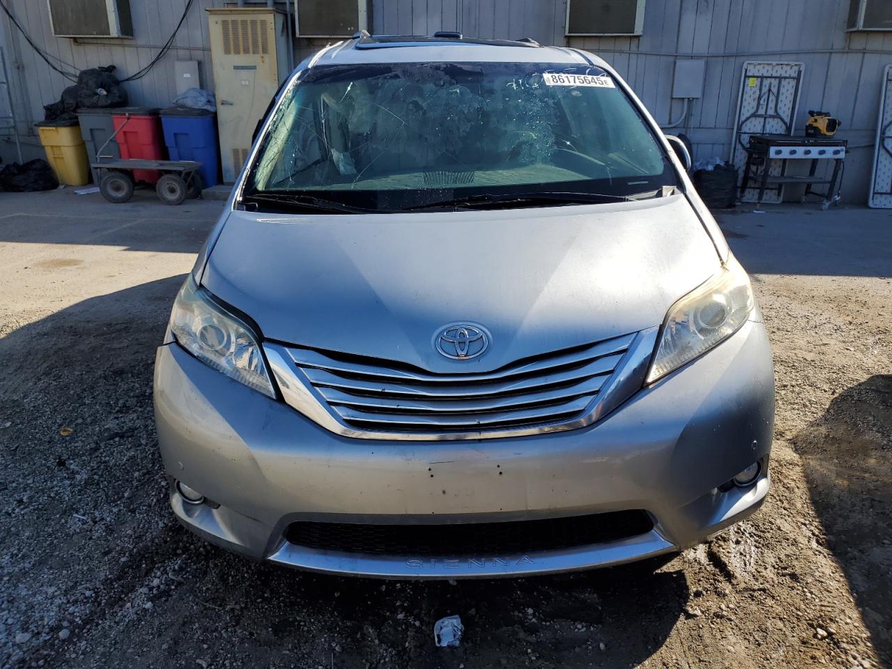 TOYOTA SIENNA XLE