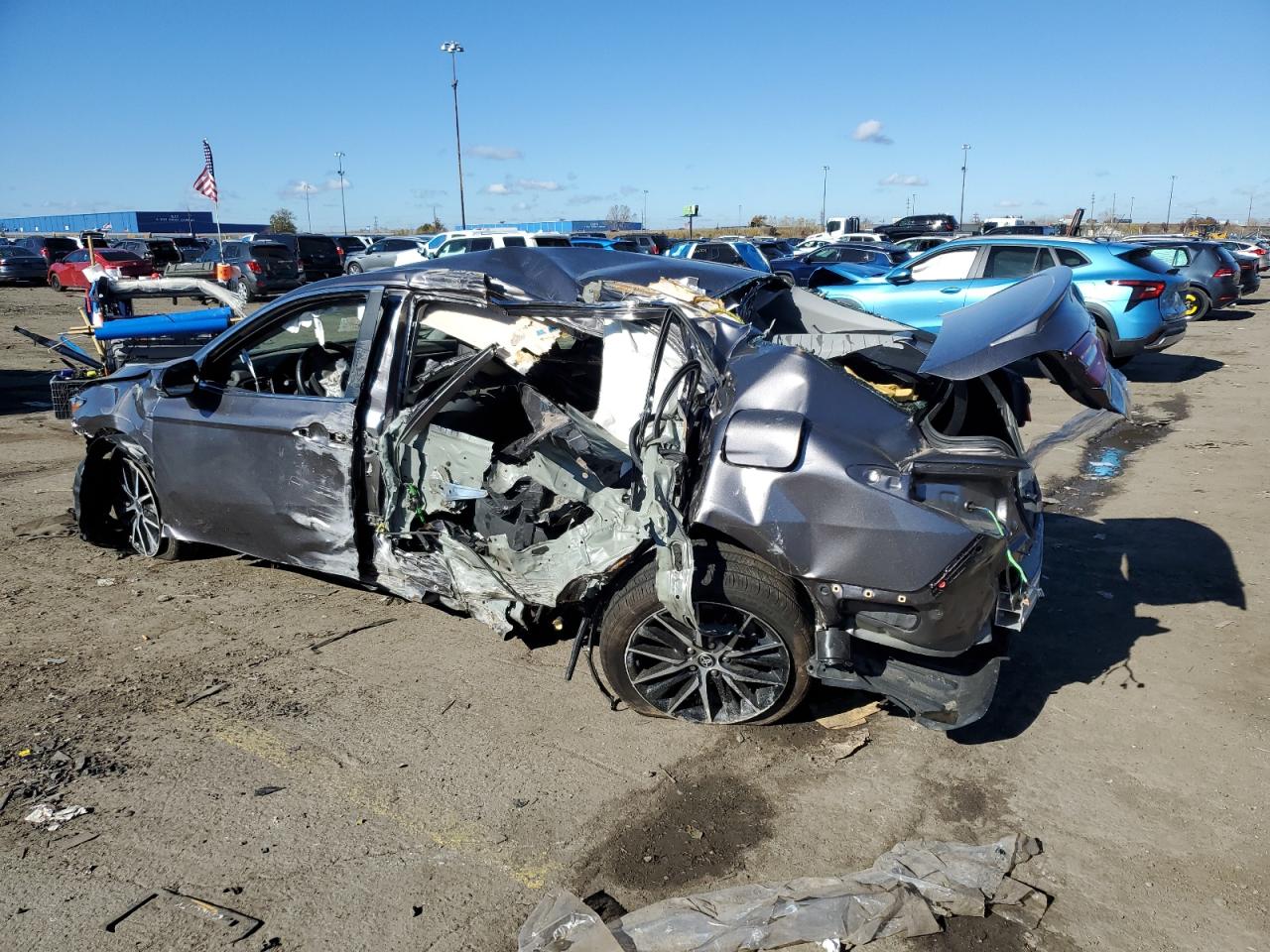 TOYOTA CAMRY SE NIGHT SHADE