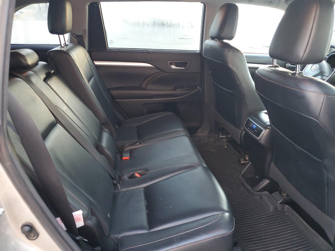 TOYOTA HIGHLANDER XLE