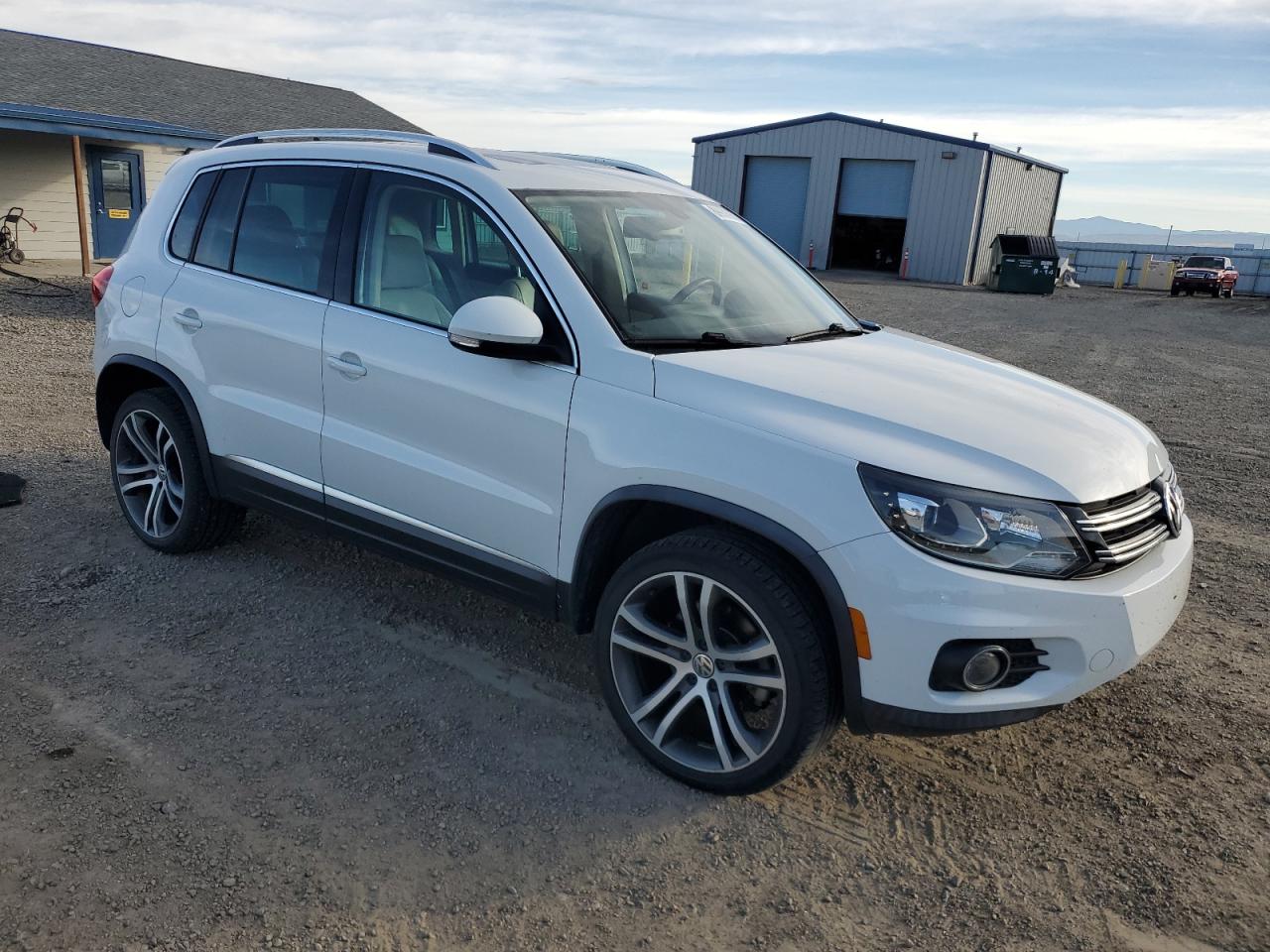 VOLKSWAGEN TIGUAN SEL