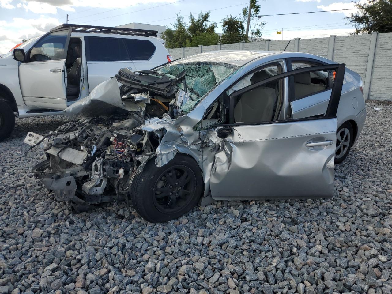 Lot #3266778371 2015 TOYOTA PRIUS