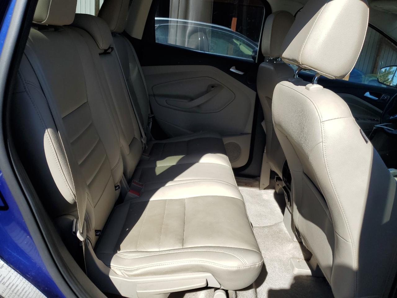 FORD ESCAPE TITANIUM