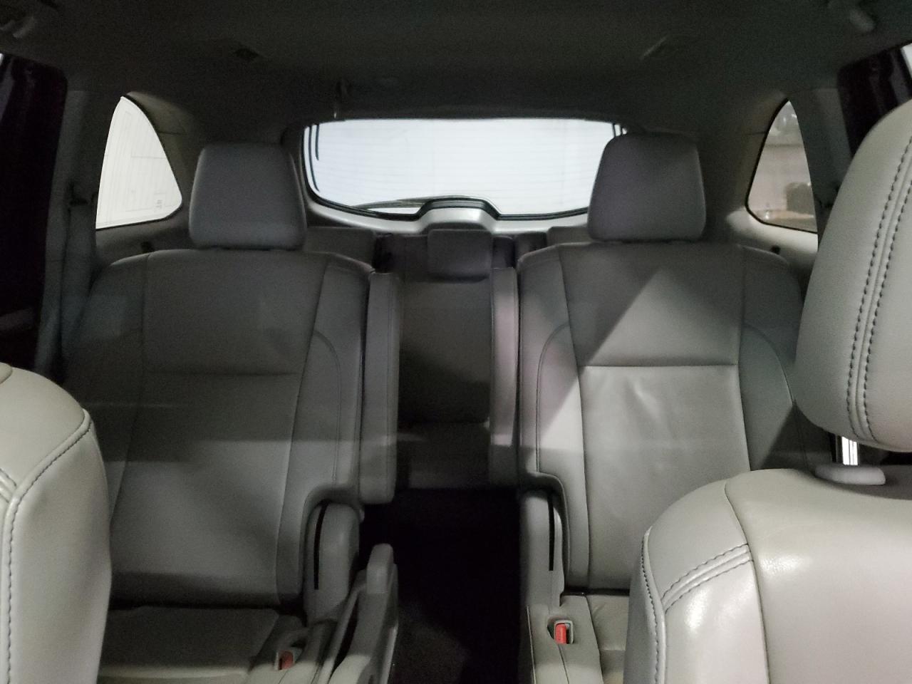 TOYOTA HIGHLANDER SE