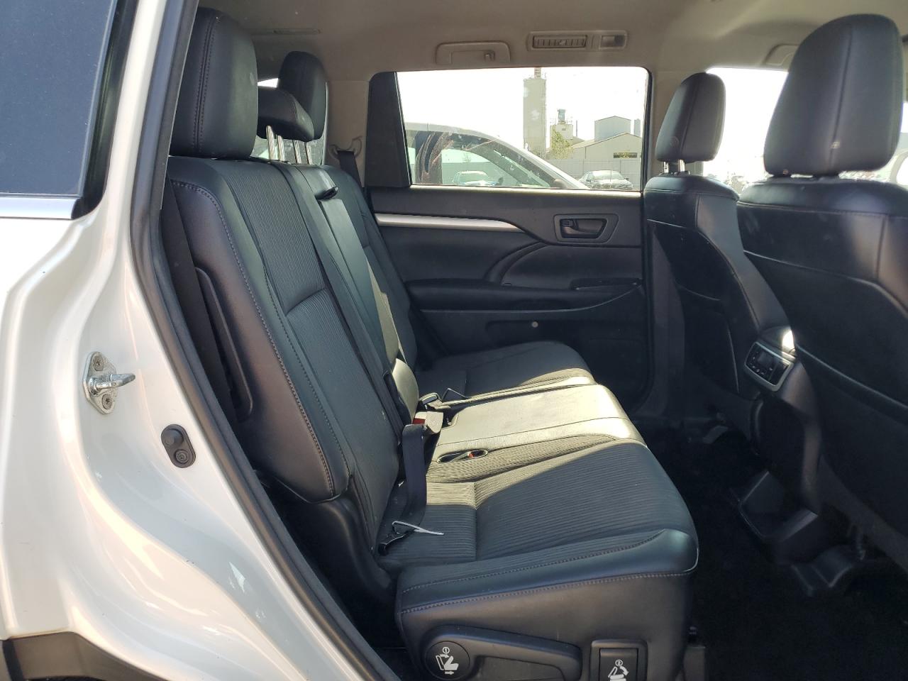 TOYOTA HIGHLANDER LE