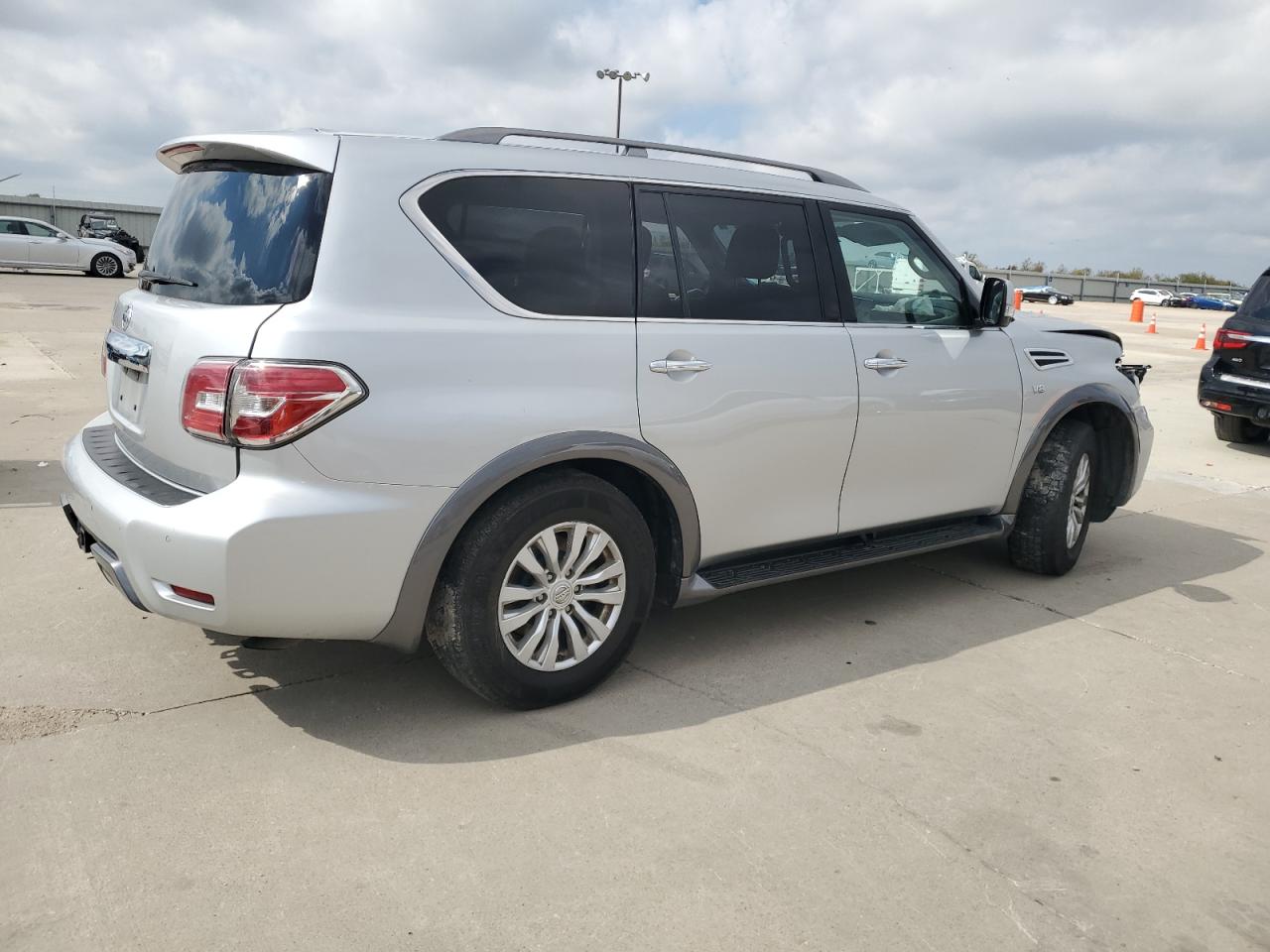 NISSAN ARMADA SV