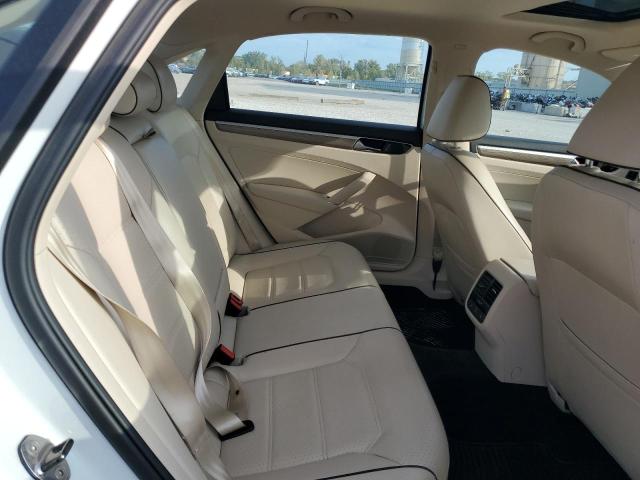 2017 VOLKSWAGEN PASSAT SE - 1VWGT7A38HC083868