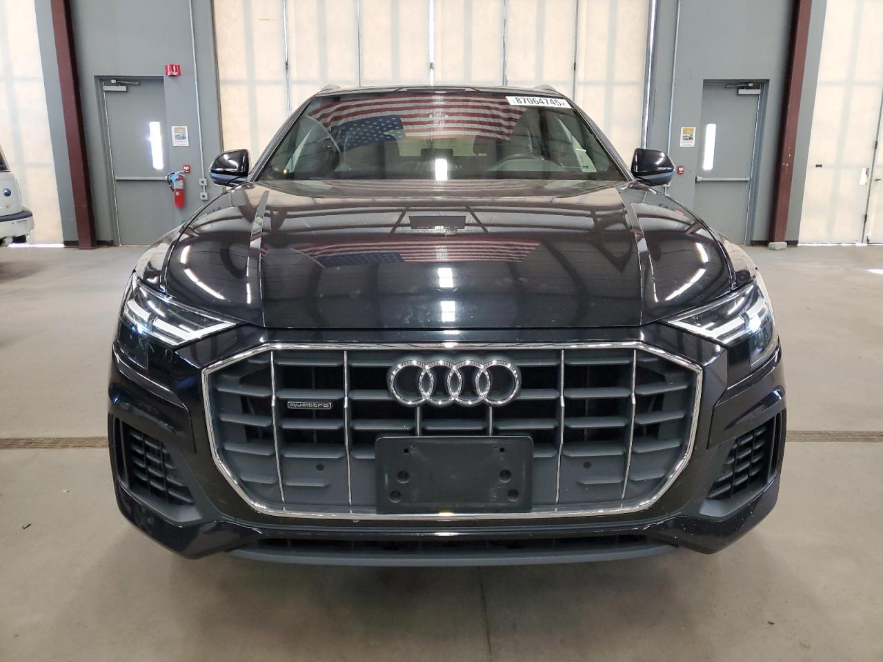 AUDI Q8 PREMIUM