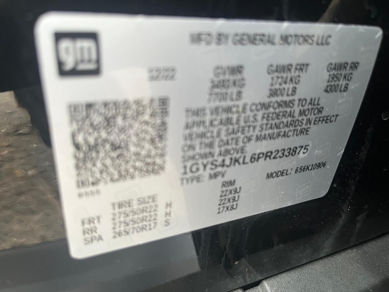 CADILLAC ESCALADE ESV LUXURY