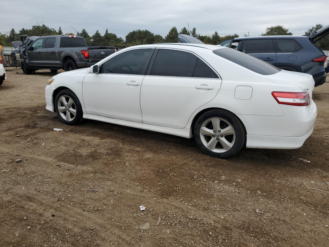 TOYOTA CAMRY BASE