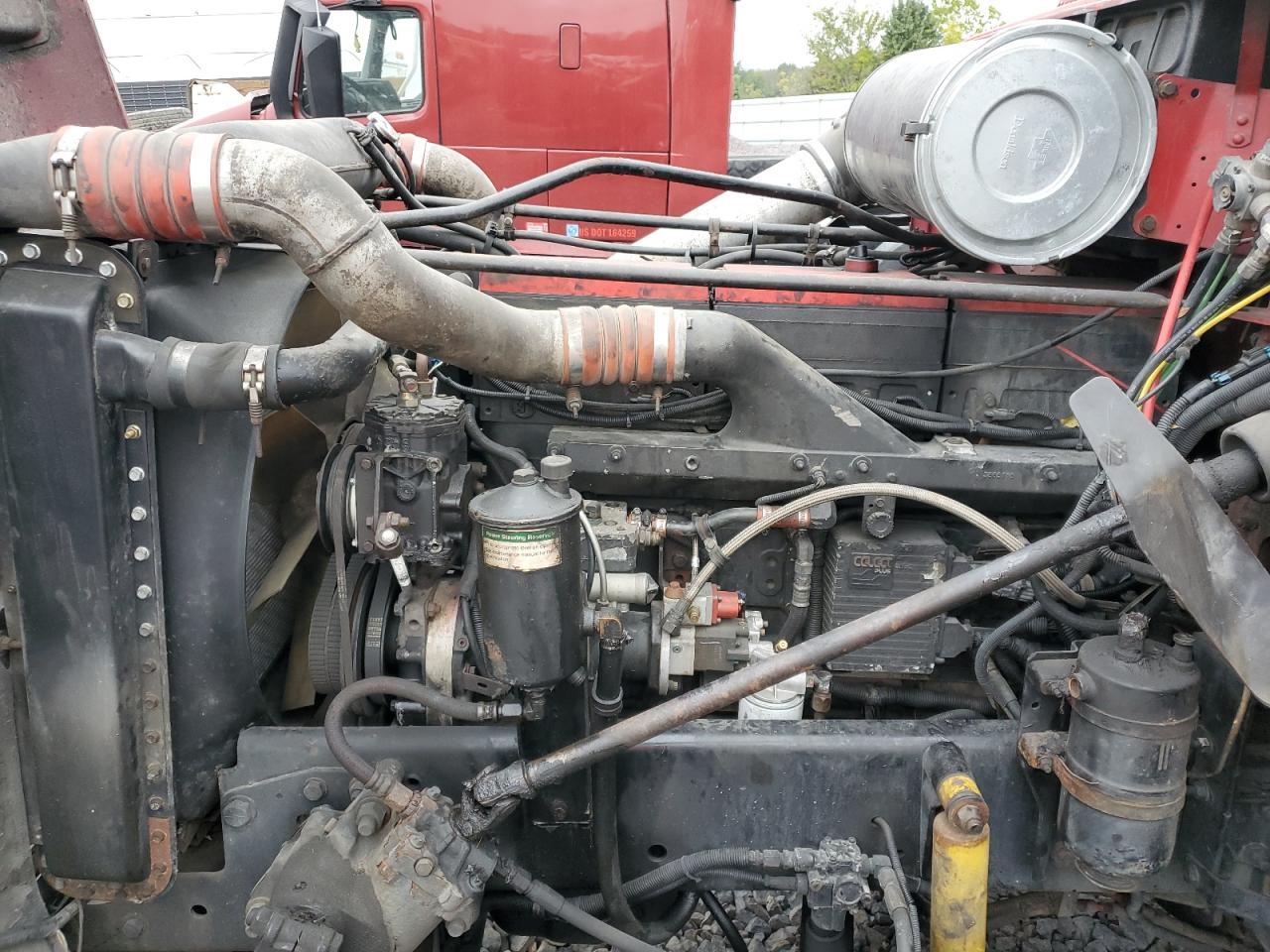 Lot #3290271234 2000 FREIGHTLINER CONVENTION