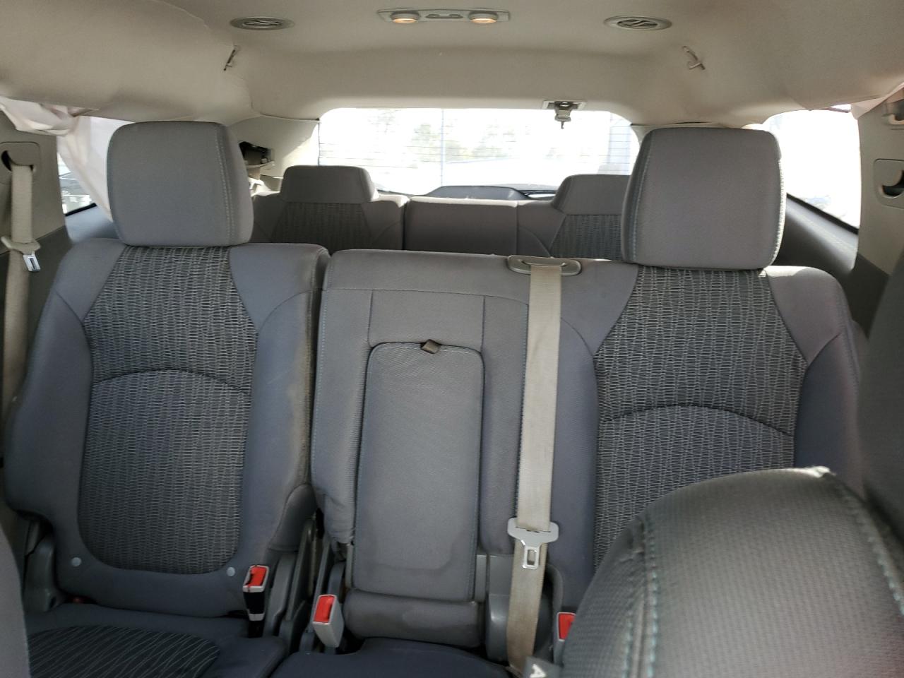 CHEVROLET TRAVERSE LS