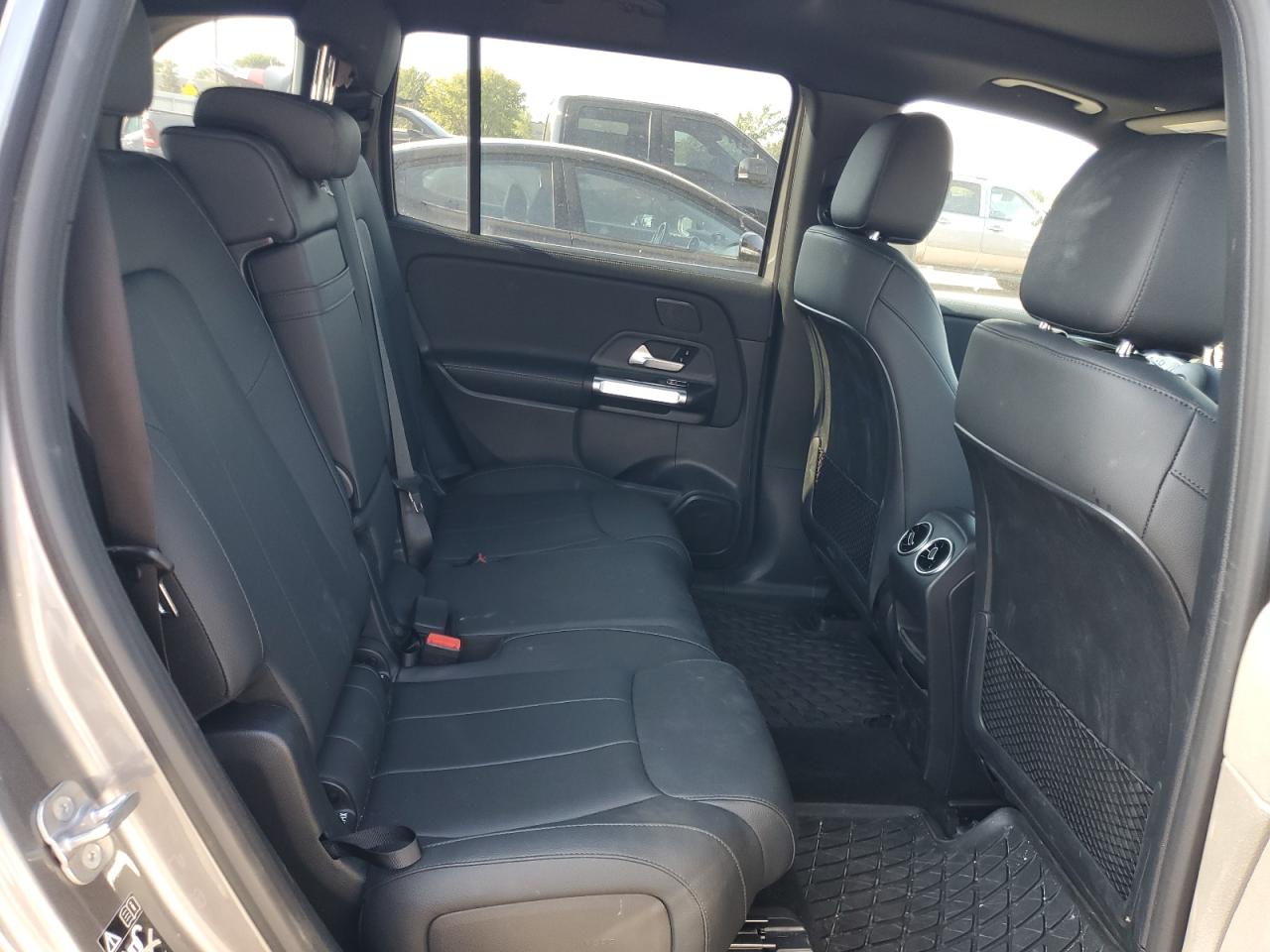 MERCEDES-BENZ EQB 300 4MATIC