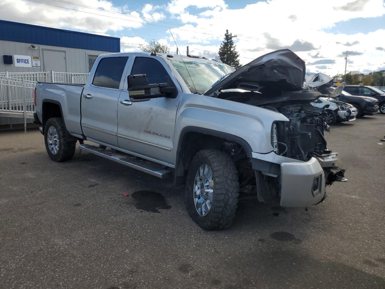 GMC SIERRA K2500 DENALI