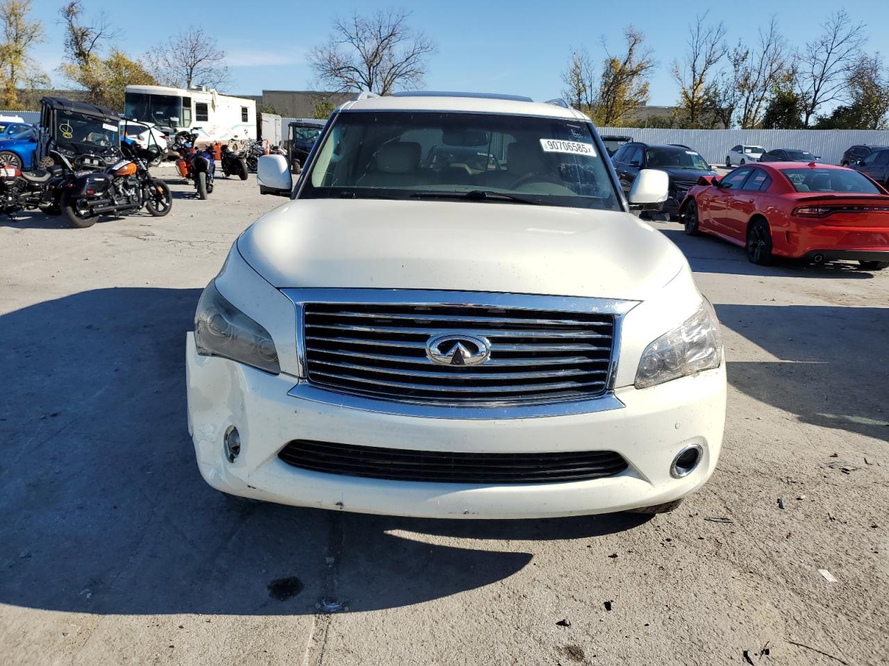 INFINITI QX56