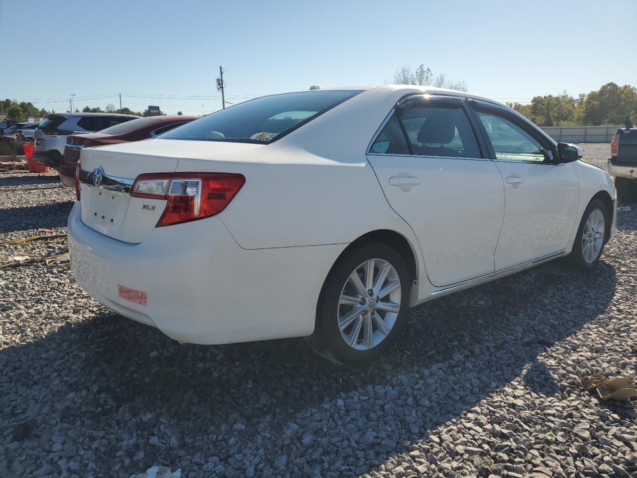 TOYOTA CAMRY BASE