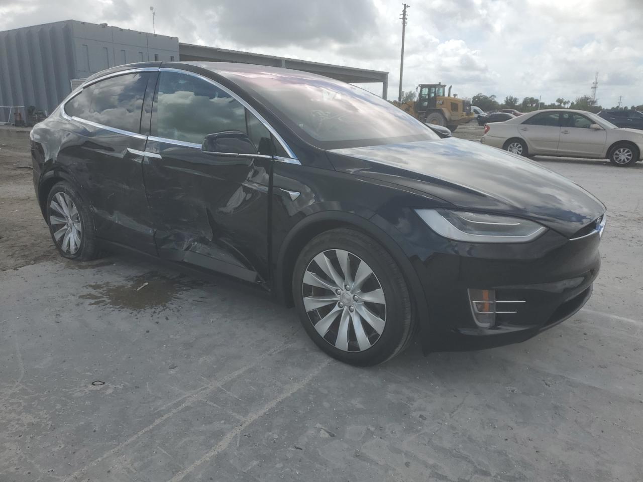 TESLA MODEL X