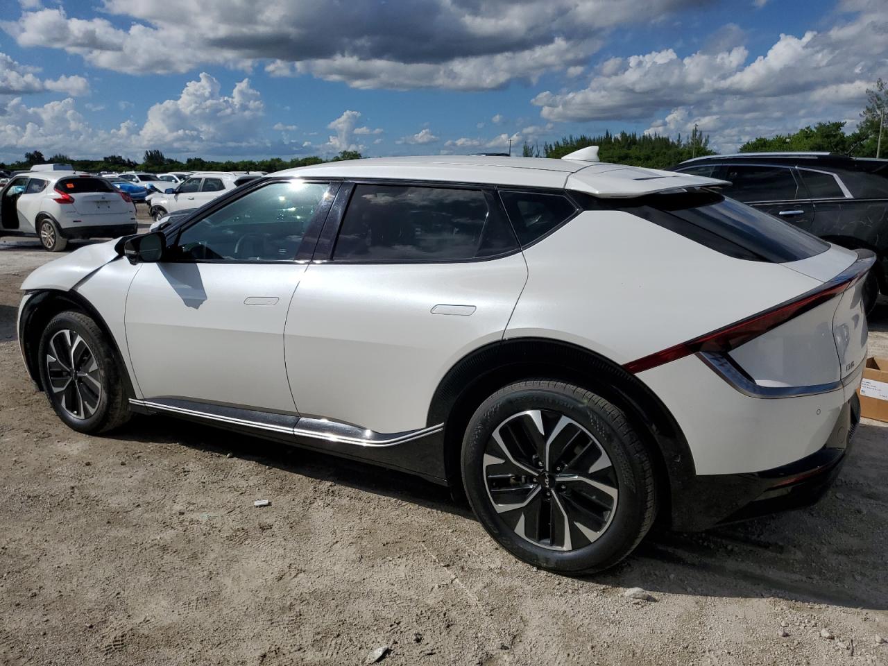 Lot #3302728113 2024 KIA EV6 LIGHT