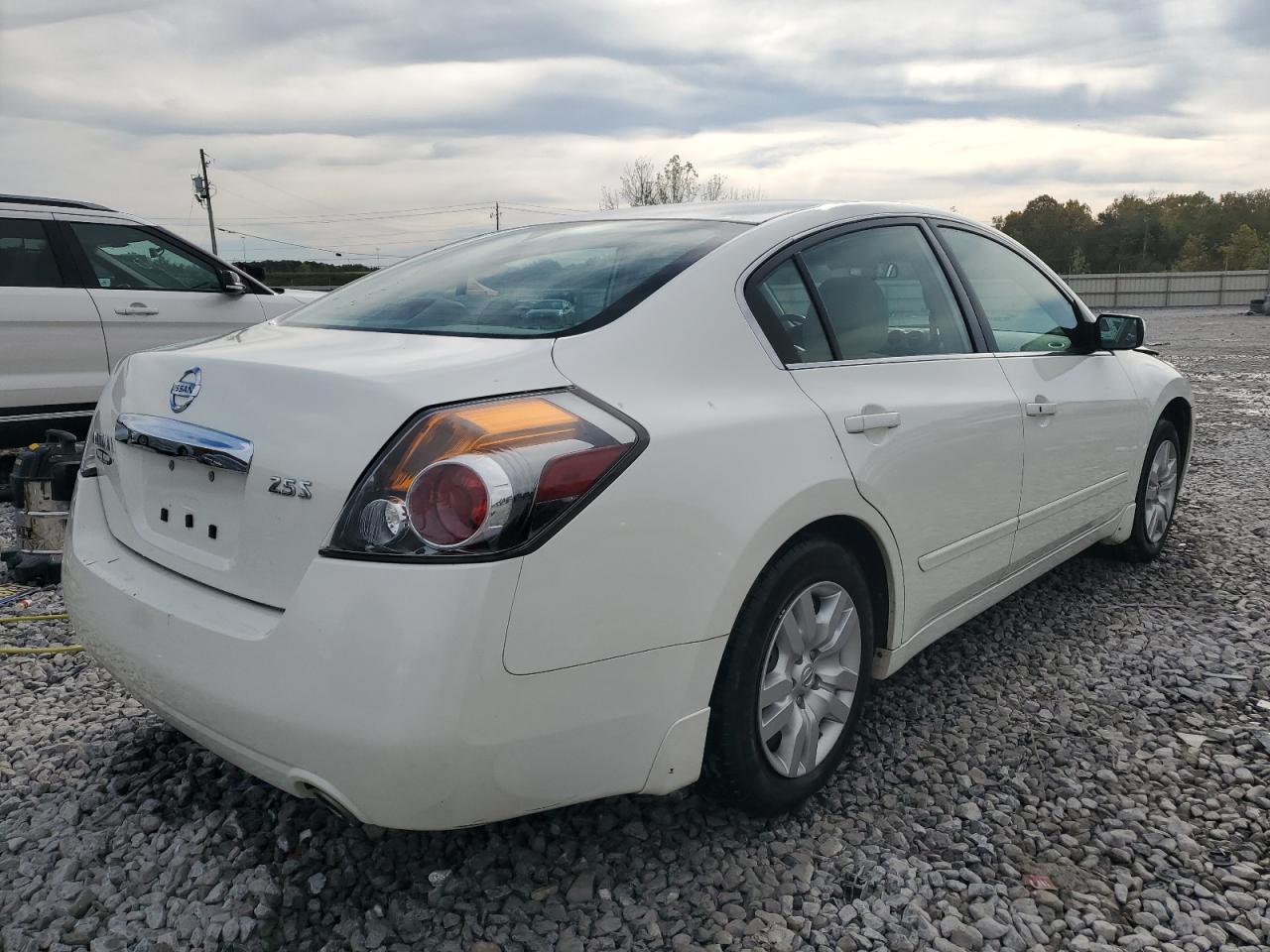 NISSAN ALTIMA BASE