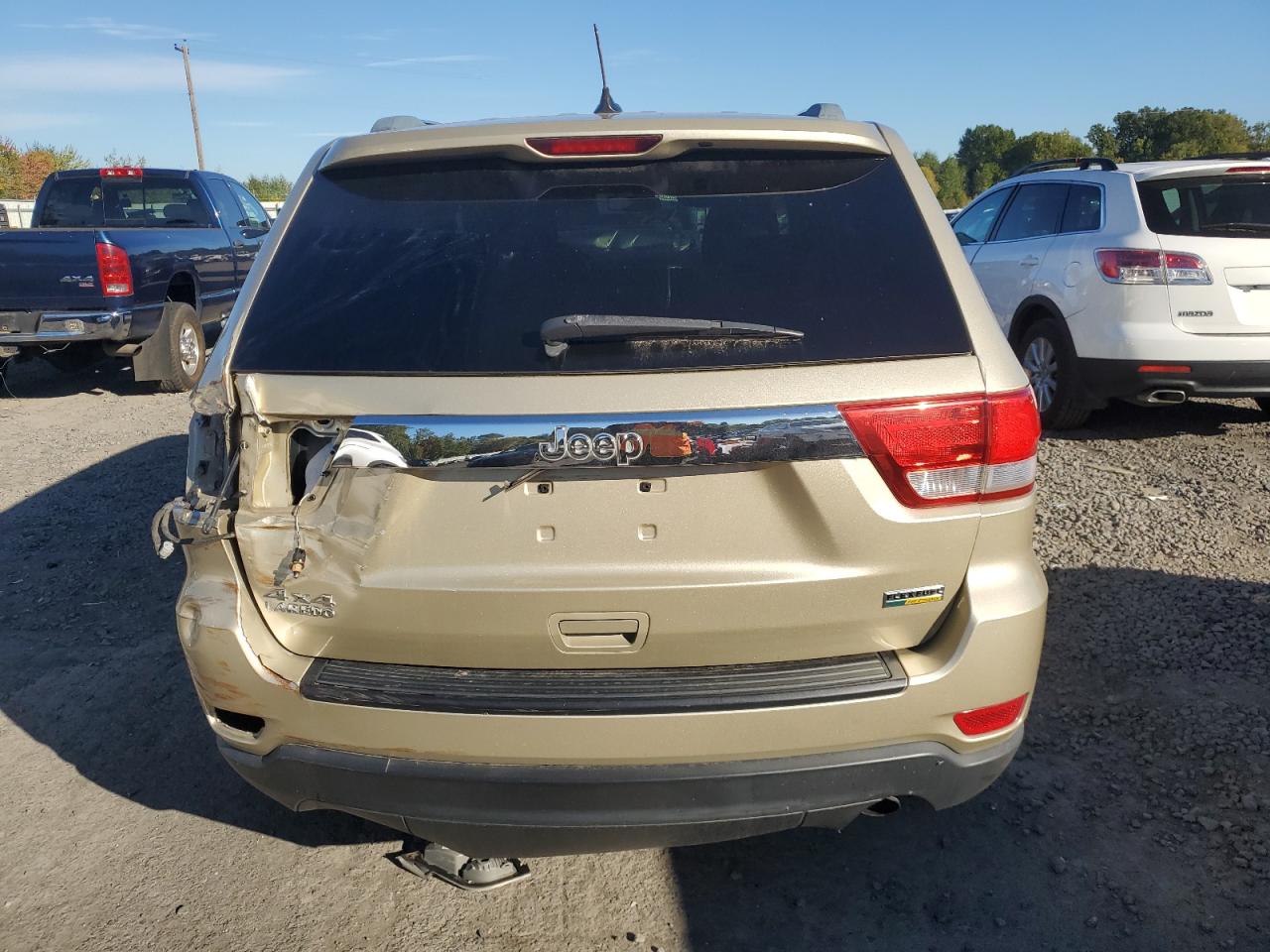 JEEP GRAND CHEROKEE LAREDO