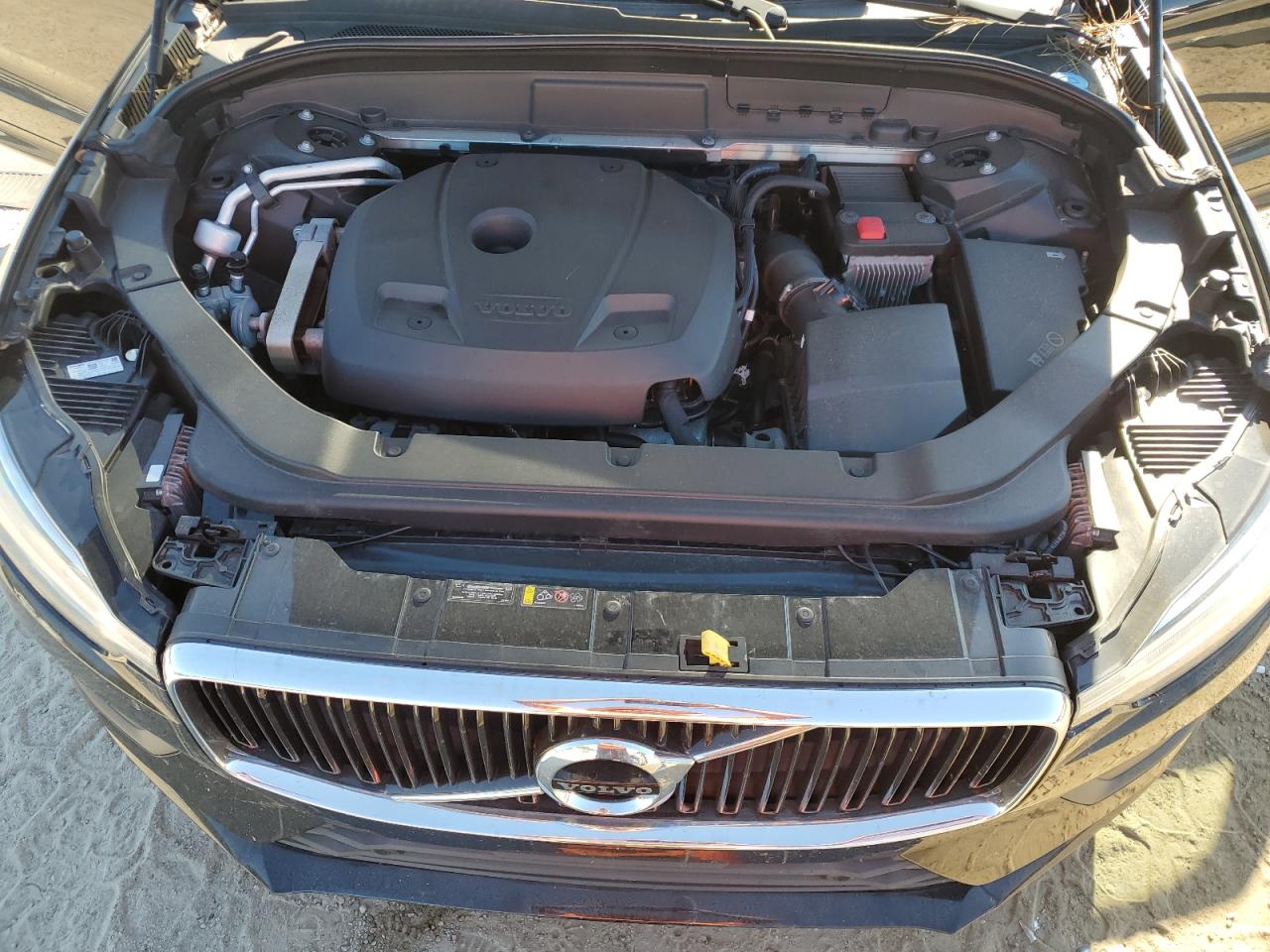 VOLVO XC60 T5 MOMENTUM