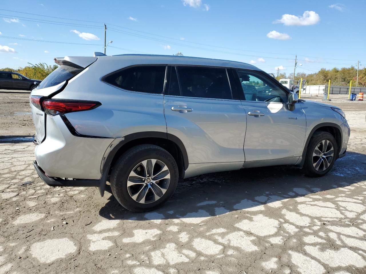 TOYOTA HIGHLANDER HYBRID XLE