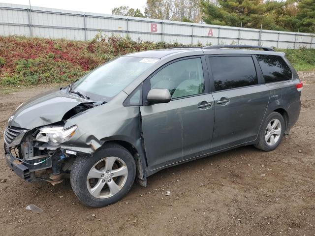 TOYOTA SIENNA LE