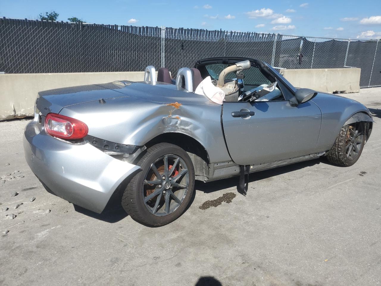 MAZDA MX-5 MIATA
