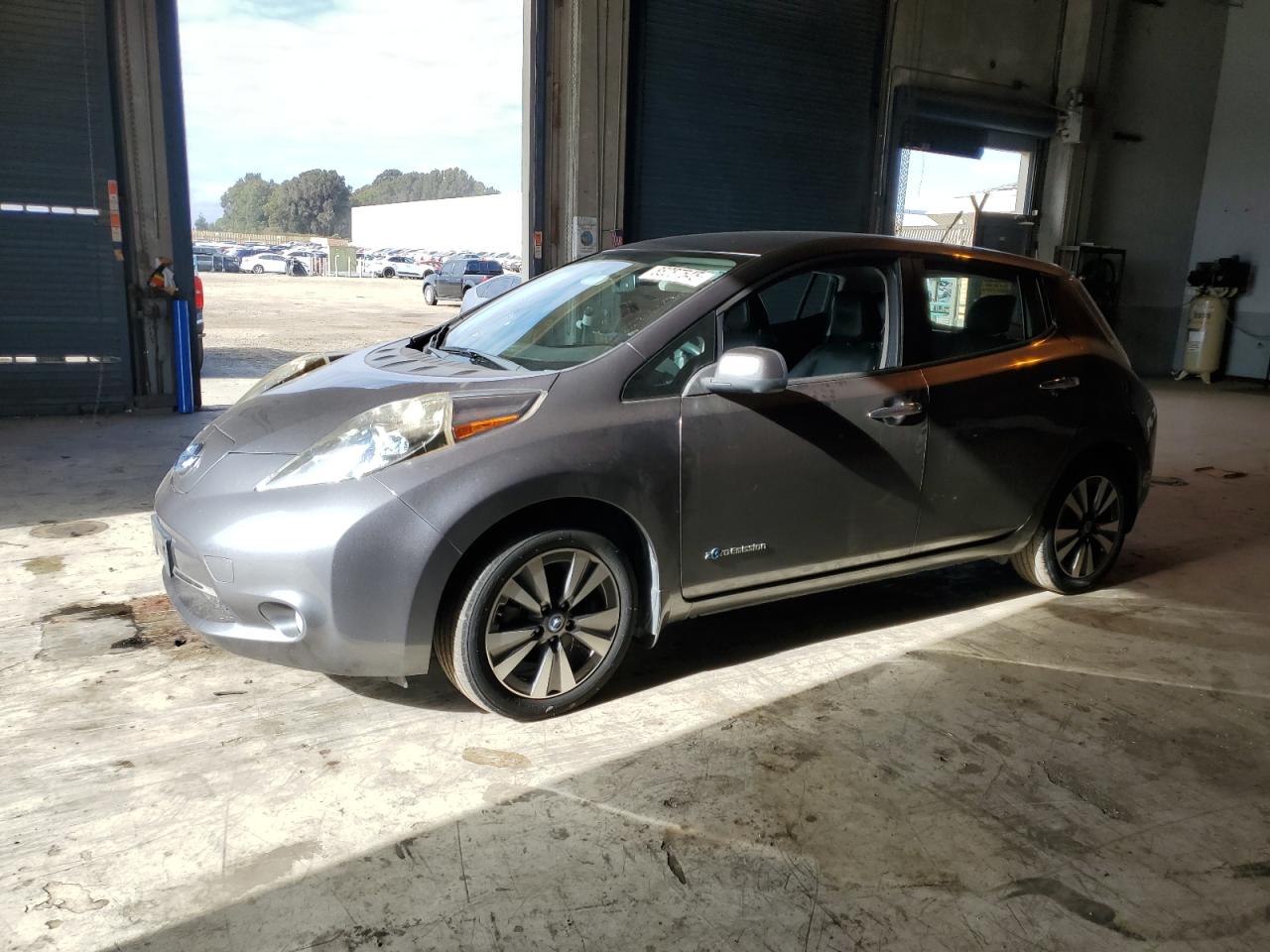 NISSAN LEAF S
