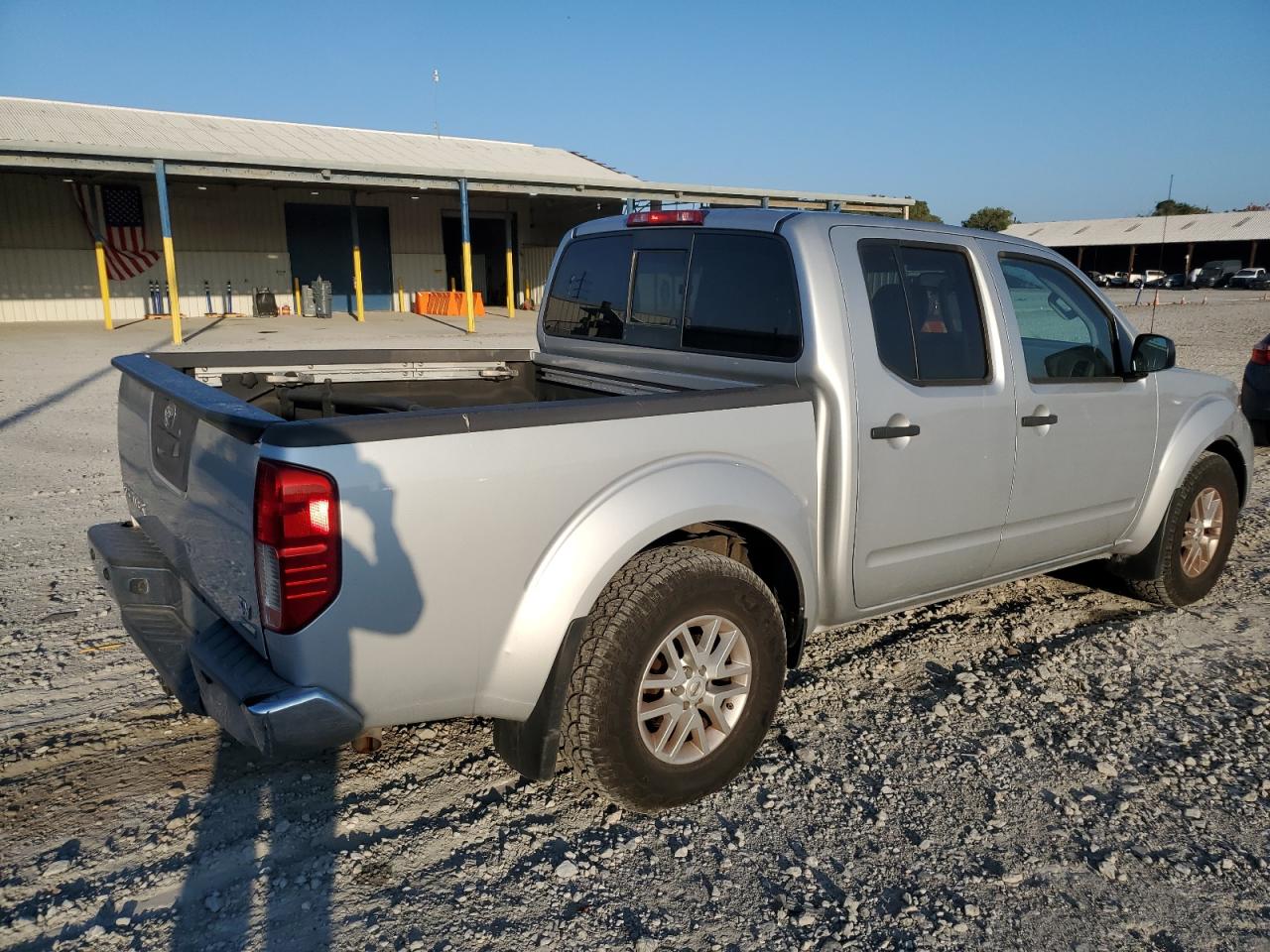 NISSAN FRONTIER S