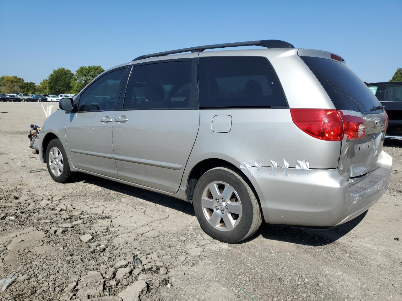 Lot #3264681862 2009 TOYOTA SIENNA CE