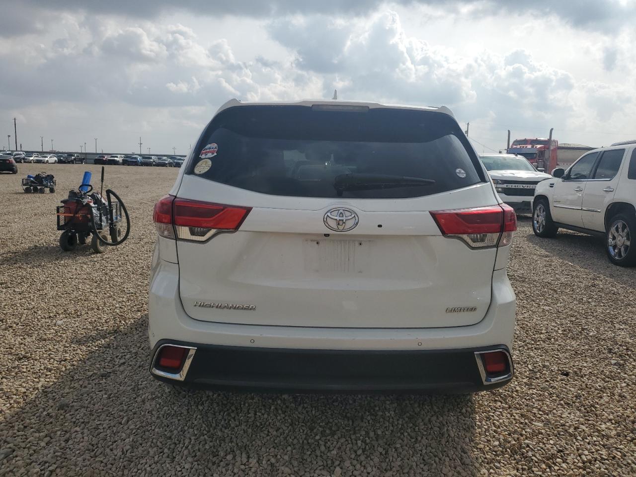 TOYOTA HIGHLANDER LIMITED