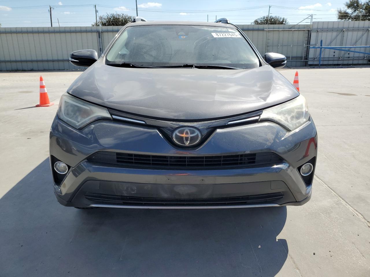 Lot #3318141376 2017 TOYOTA RAV4 XLE