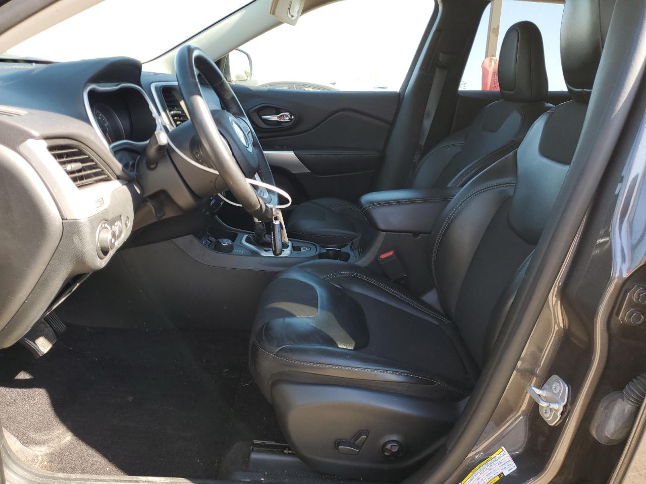 JEEP GRAND CHEROKEE LATITUDE PLUS