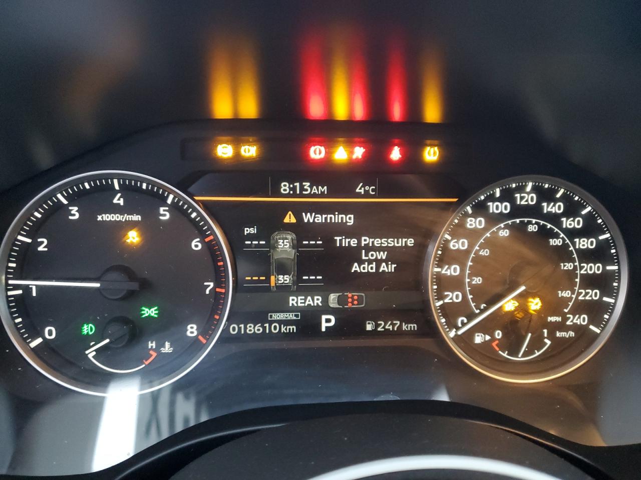 MITSUBISHI OUTLANDER SE