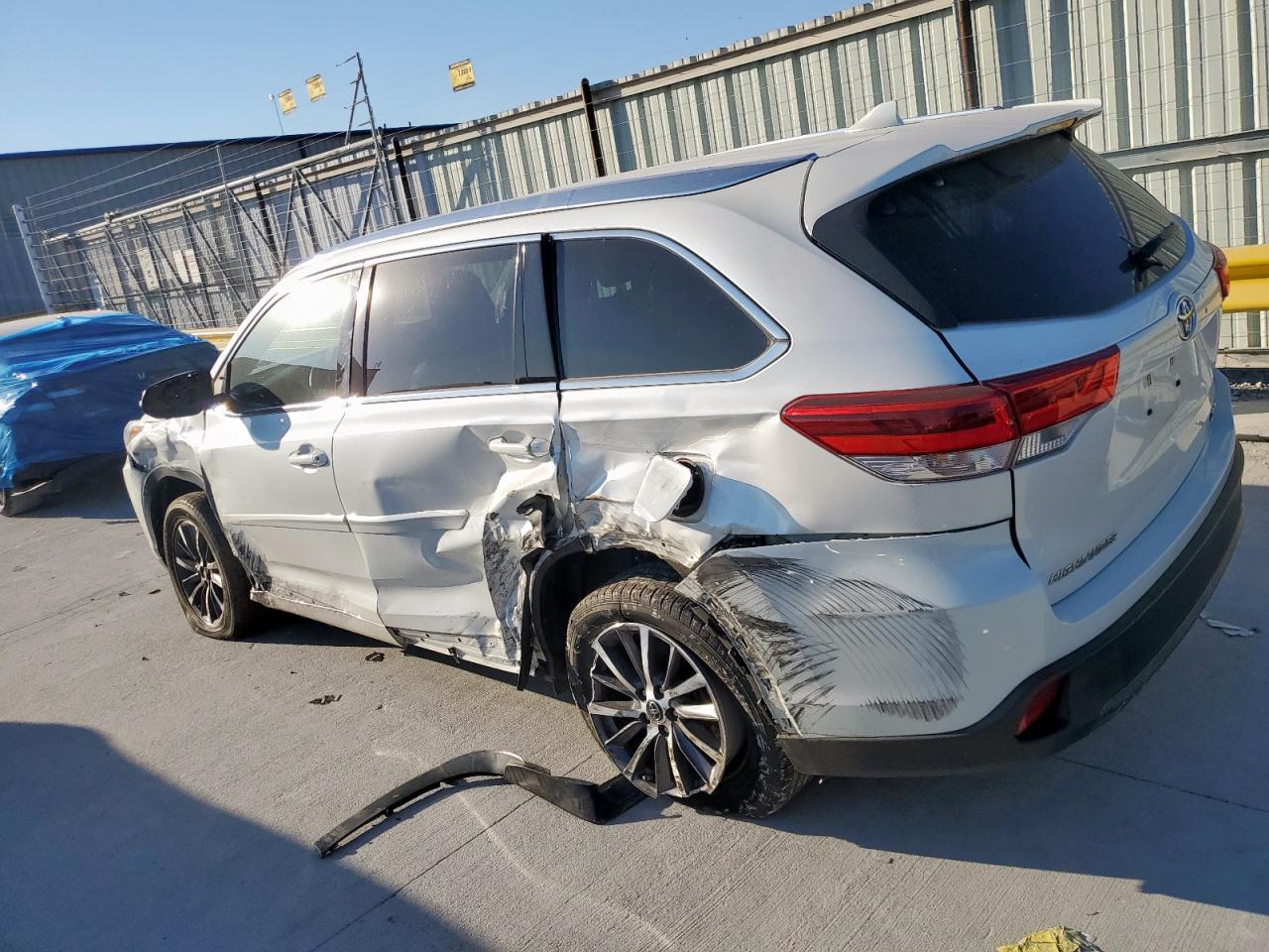 TOYOTA HIGHLANDER SE