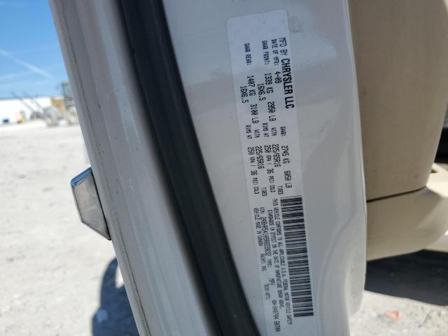 2009 CHRYSLER TOWN & COU #3282564899