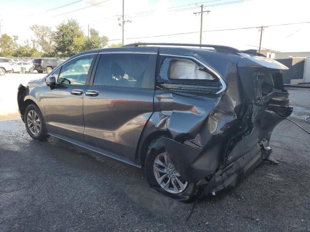 2025 TOYOTA SIENNA XLE #3279505242