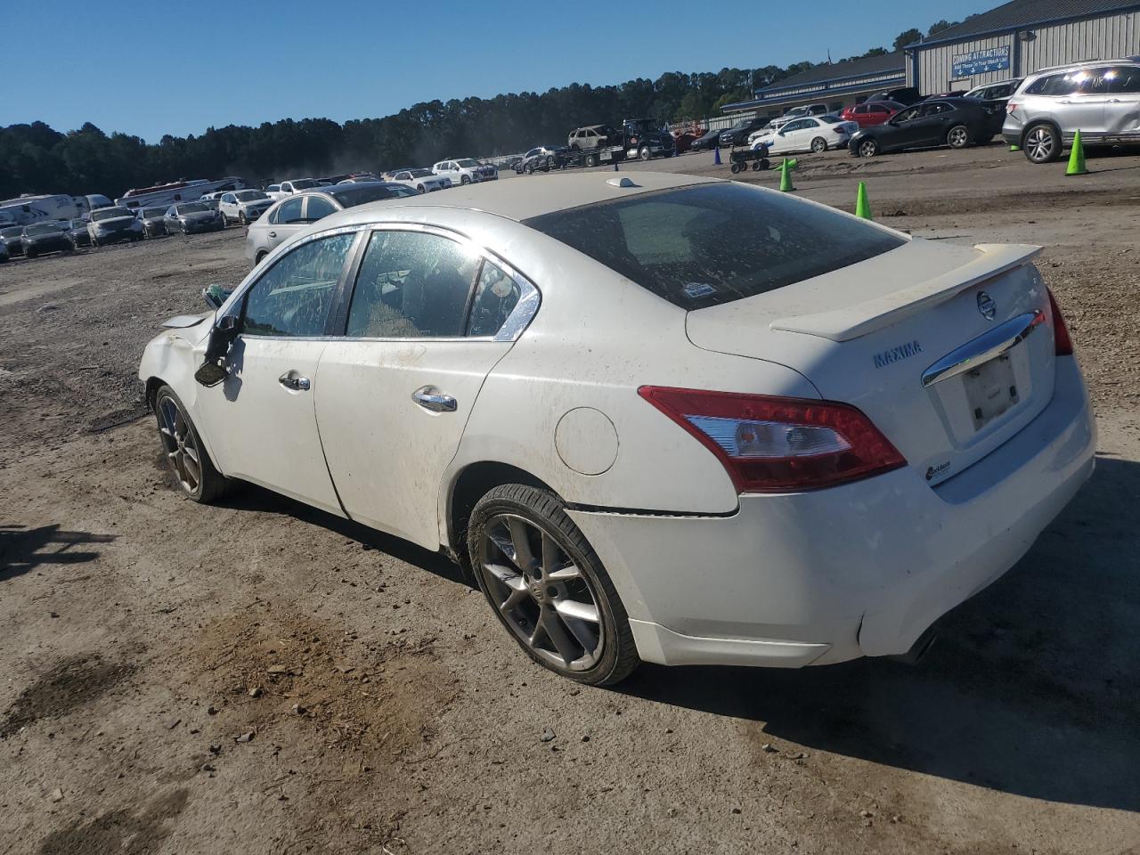 NISSAN MAXIMA S