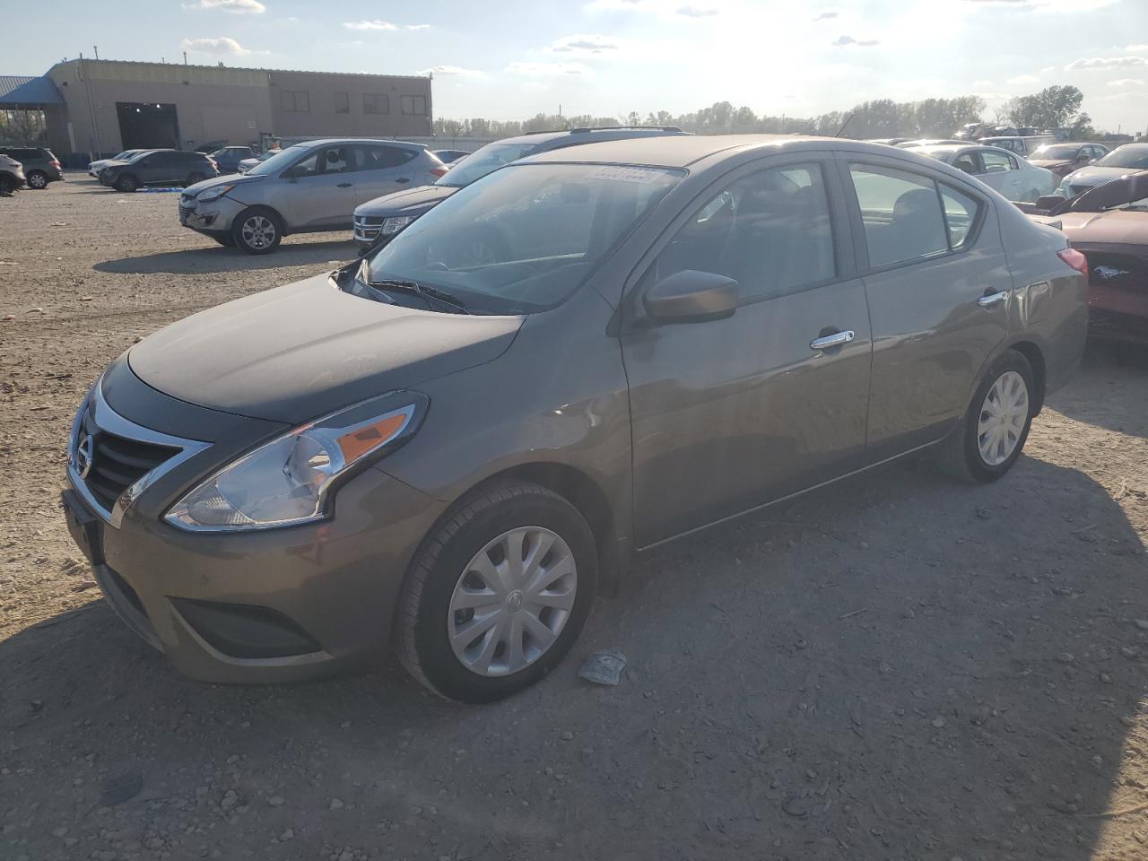 NISSAN VERSA S