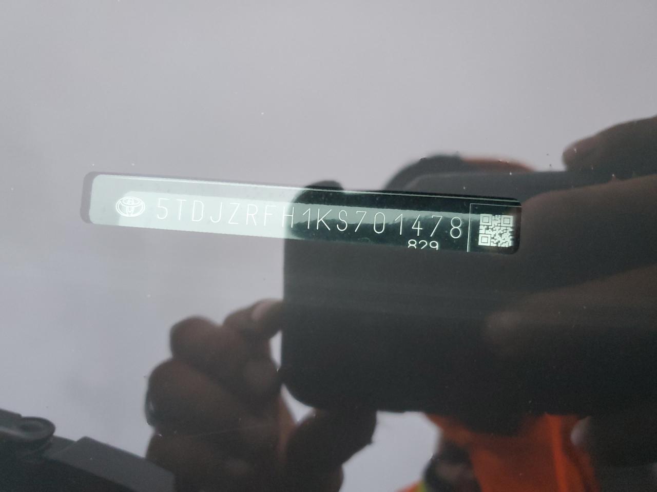 TOYOTA HIGHLANDER SE