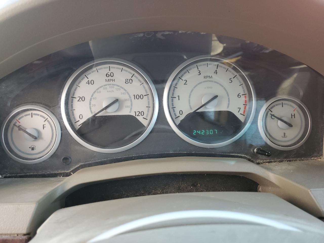 Lot #3285645278 2009 CHRYSLER TOWN & COU