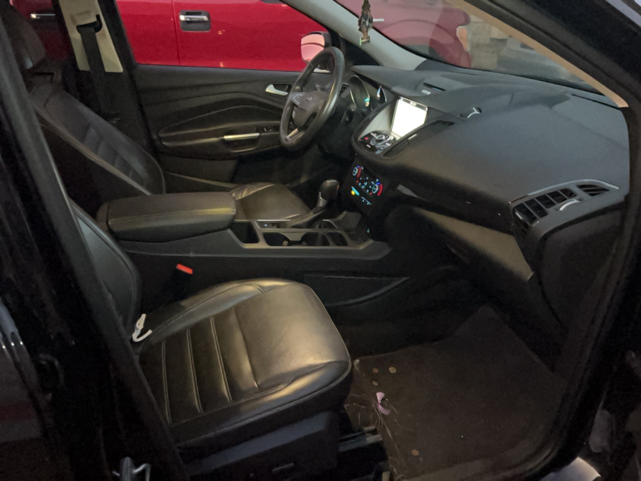 FORD ESCAPE TITANIUM