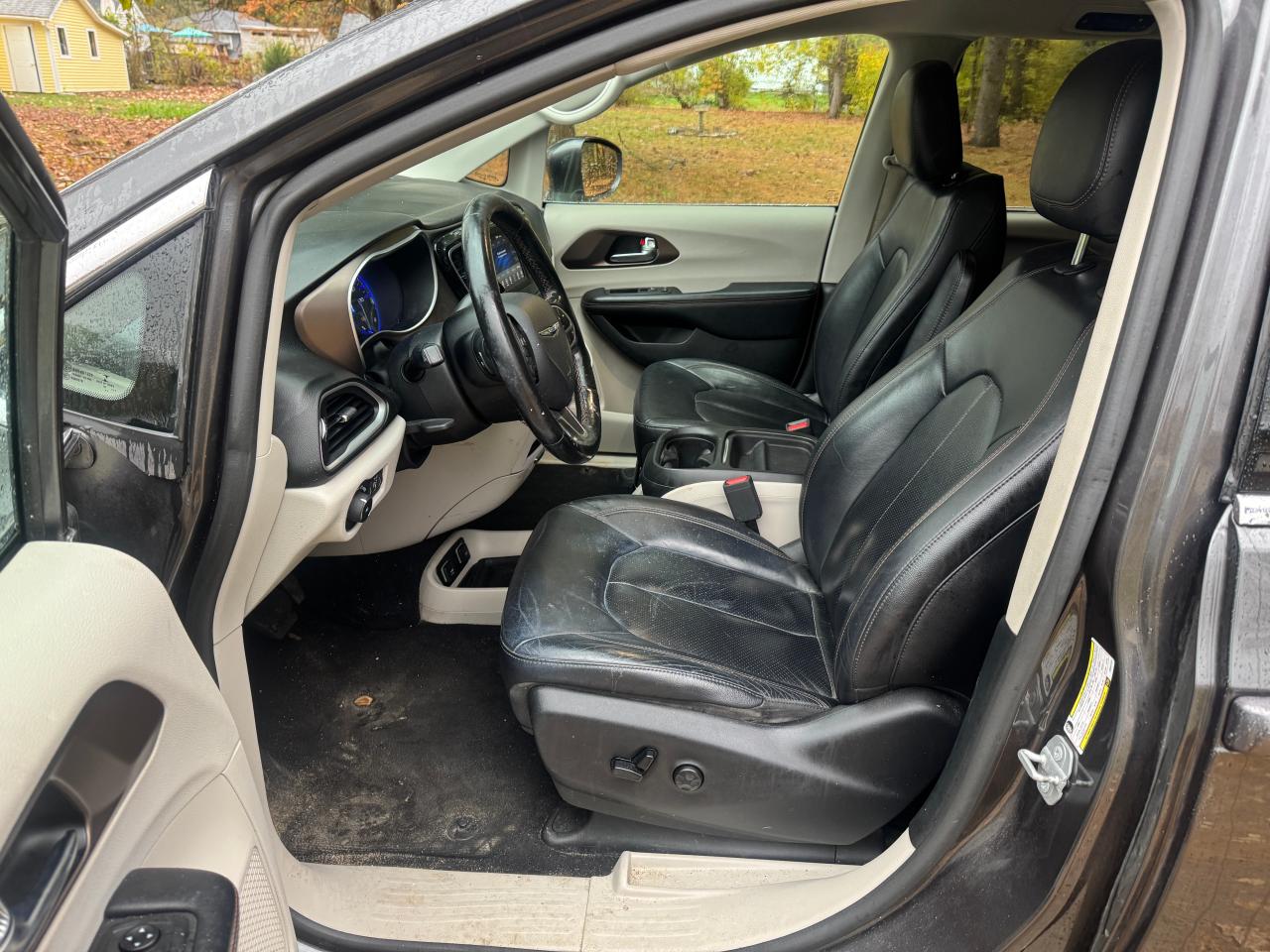 CHRYSLER PACIFICA TOURING L