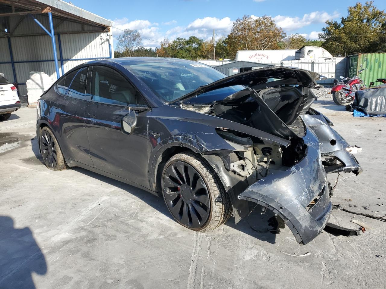 TESLA MODEL Y
