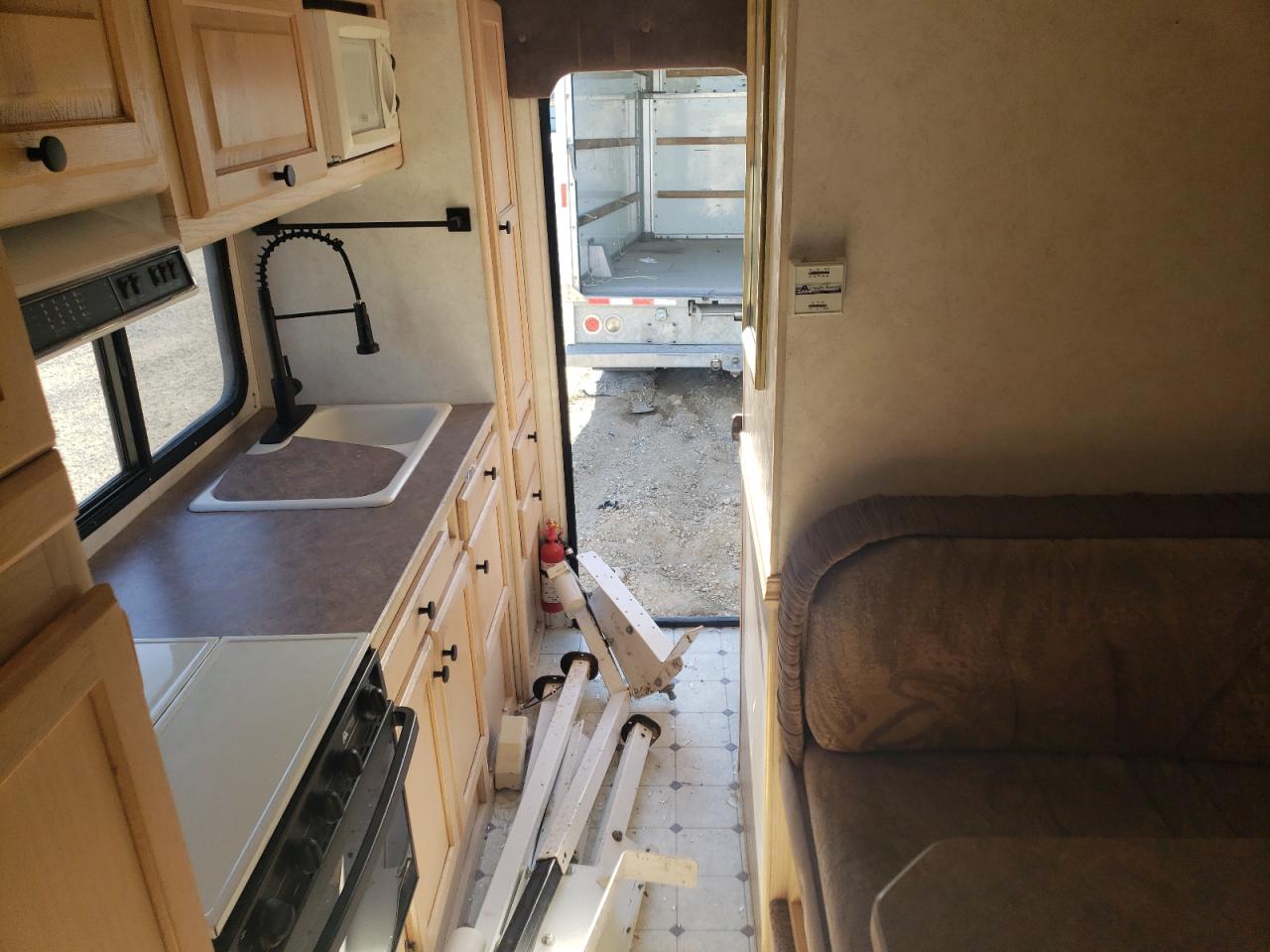 Lot #3281591387 1999 BIGFOOT 2500SERIES