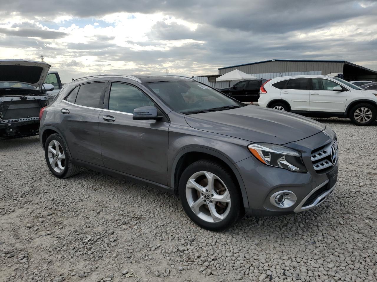 MERCEDES-BENZ GLA-CLASS 250