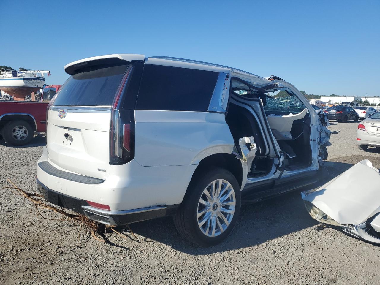 CADILLAC ESCALADE LUXURY