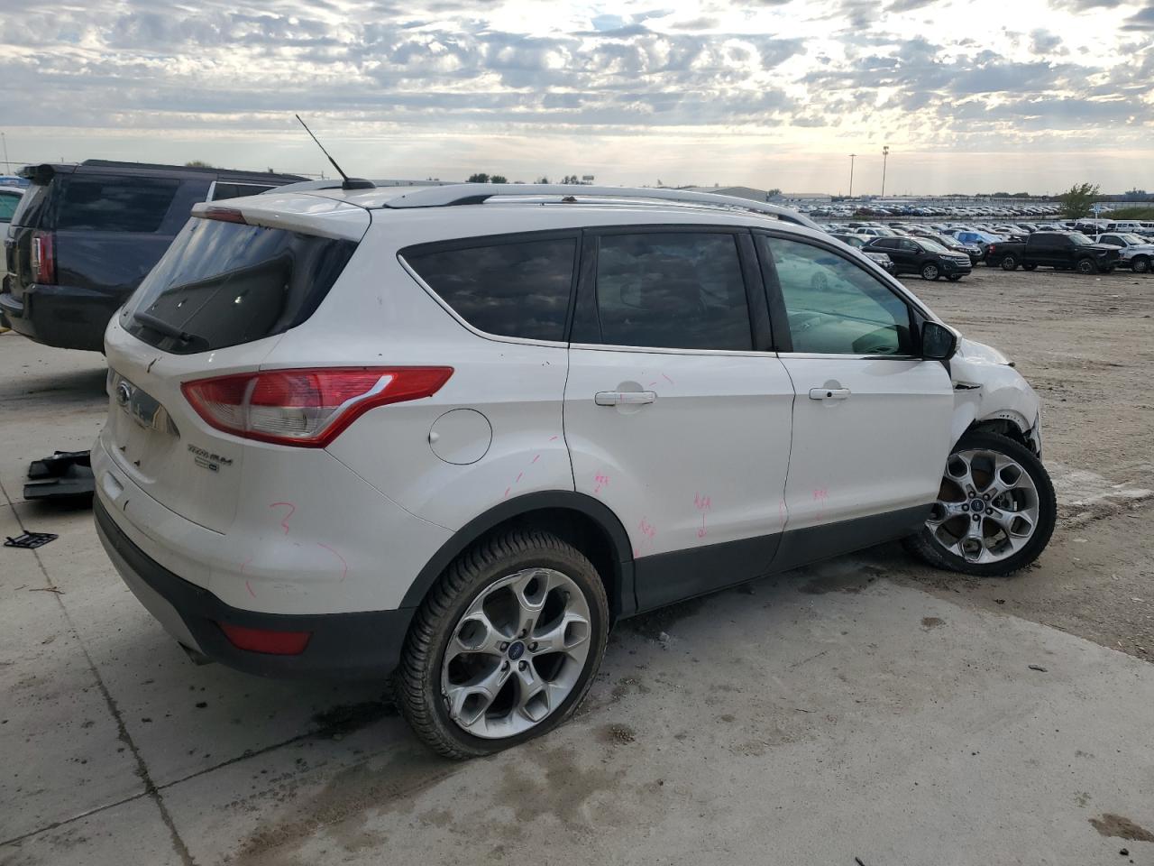 FORD ESCAPE TITANIUM
