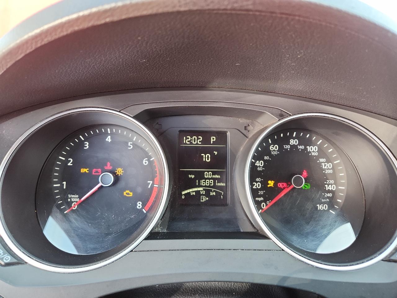 VOLKSWAGEN JETTA BASE